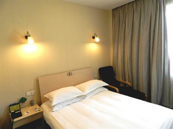  - Hangzhou Holiday Star Airport Hotel 