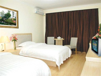  - Xiamen Longzhou Business Hotel