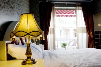 -- - The Simple Life Hotel(Xiamen)