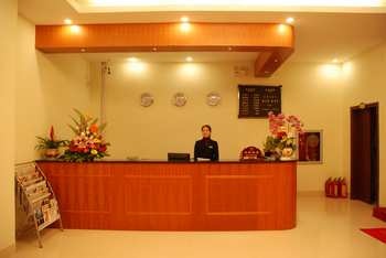 Reception Desk - Cenxi Hotel - Xiamen