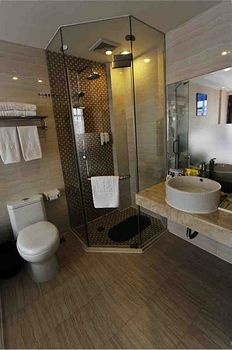 Bathroom - Super 8 Hotel Wuyi North Road - Fuzhou