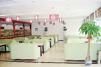 -- - Nanchang Zhongcheng Kai-yue Business Hotel