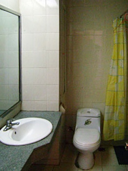 Bathroom - Jiwei Hotel - Lushan