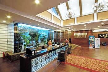 Reception Desk - Aizunke Business Hotel Taiwan Road - Tsingtao