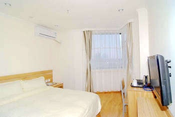 -- - Super 8 Hotel Qingdao train station Guizhou Road