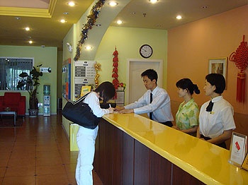 Reception Desk -  Home Inns (Jinan Jingshi Road)