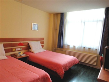  - Home Inn (Weihai Haibin Road)