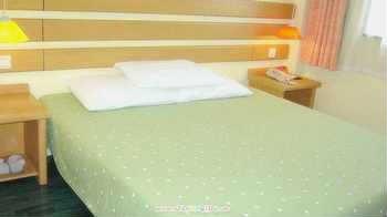 Guest Room - Home Inn Qingdao North Road - Weihai