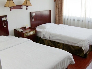 -- - Weihai Yang Beach Business Hotel