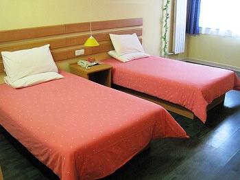 Standard Room - Home Inn(Zibo Linzi Coach Station)