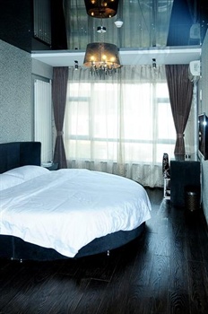  - Linyi station hotel  s Xinhua