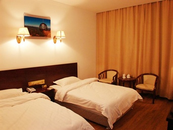  - Yishui City Hotel