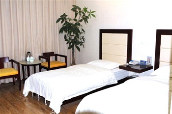  - Luoyang Shunhe Business Hotel