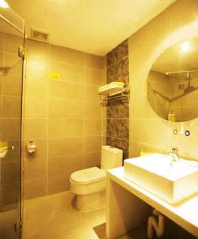 Bathroom - Luoyang tonight Business  Hotel