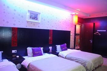  - Wuhan Fusen Business Hotel