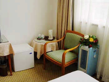 -- - Wuhan Poly White Roase Hotel