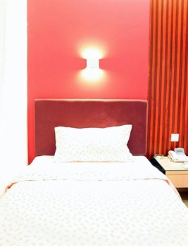  - Wuhan Lille Urban Inn