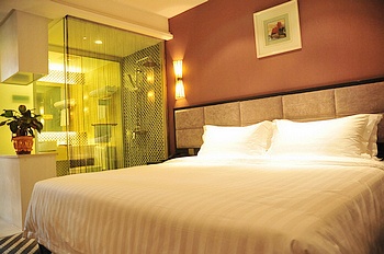 -- - Wuhan Jiahong Platinum Hotel