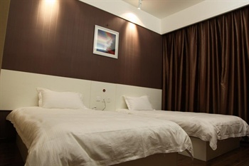  - Wuhan Jingsheng Business Hotel