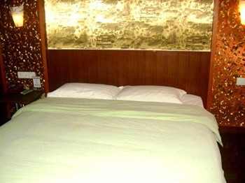  - Wuhan Xianfeng Hotel