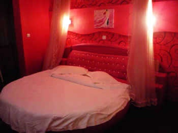 -- - Changsha Rich Love Hotel