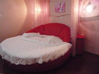  - Changsha Rich Love Hotel