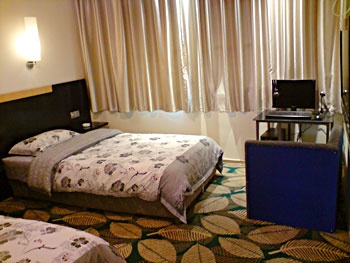 -- - Fenghuang Mo Shang Bloom Hotel 