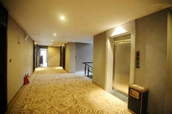 Corridor - Fenghuang Tianhua Hotel