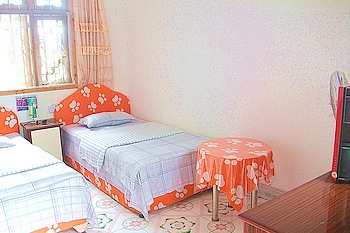 -- - Fenghuang County garden Inn