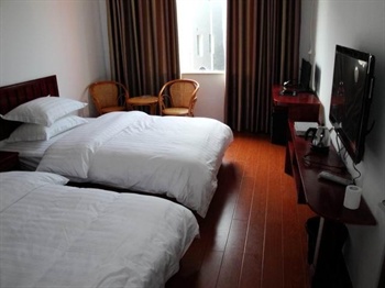  - Fenghuang Changle Inn