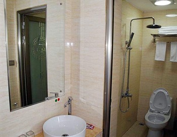  - Fenghuang Changle Inn