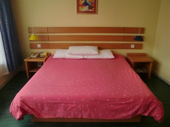  - Home Inn (Guangzhou Baiyun Road)