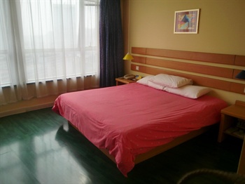  - Home Inn (Guangzhou Baiyun Road)