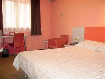  - Motel 168 Pingkang Road Inn  