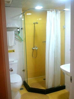  - Home Inn ( Guangzhou Baiyun Avenue)