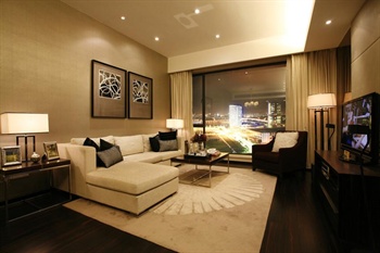  - Guangzhou Poly World Trading Center Serviced Apartment