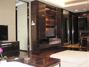  - Guangzhou Poly World Trading Center Serviced Apartment