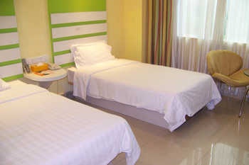 Twin Room - 8 Inns (Dongguan Dalang)