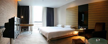  - California Zhongshan Hotel