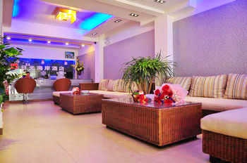 Lobby Lounge - 