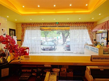  - Home Inn Sanya Jiefang Third Road pedestrian street