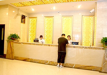 Reception Desk - Kaibin Hotel Qingbaijiang - Chengdu