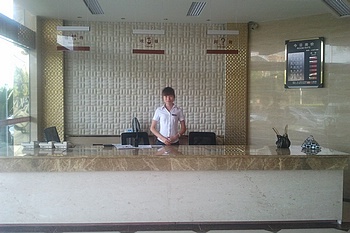 Reception Desk - Golden Lotus Hotel - Chengdu