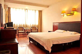 -- - Chengdu Moon Island Hotel