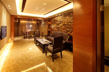  - Chengdu Sailun Jidi Hotel