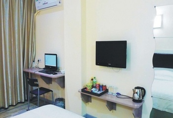 -- - Yibin City View Business Hotel