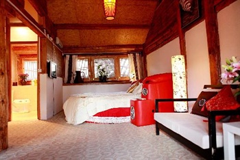  - Lijiang pillow Water Home Inn