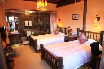 -- - Sunshine Inn - Lijiang