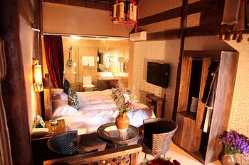 -- - Sunshine Inn - Lijiang