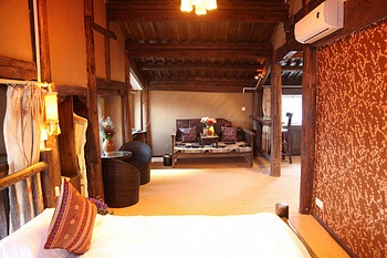 -- - Sunshine Inn - Lijiang